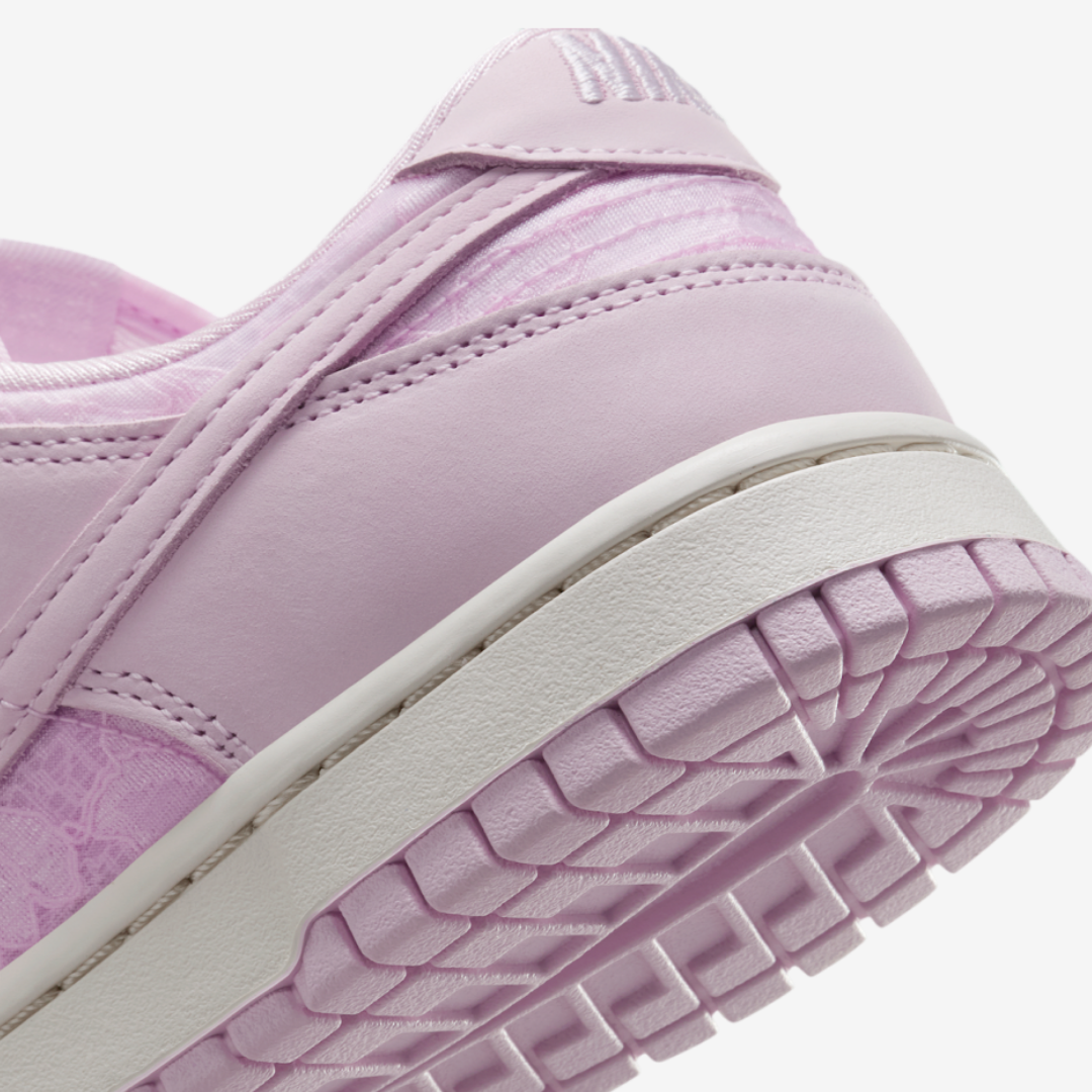Dunk Low "Regal Pink"