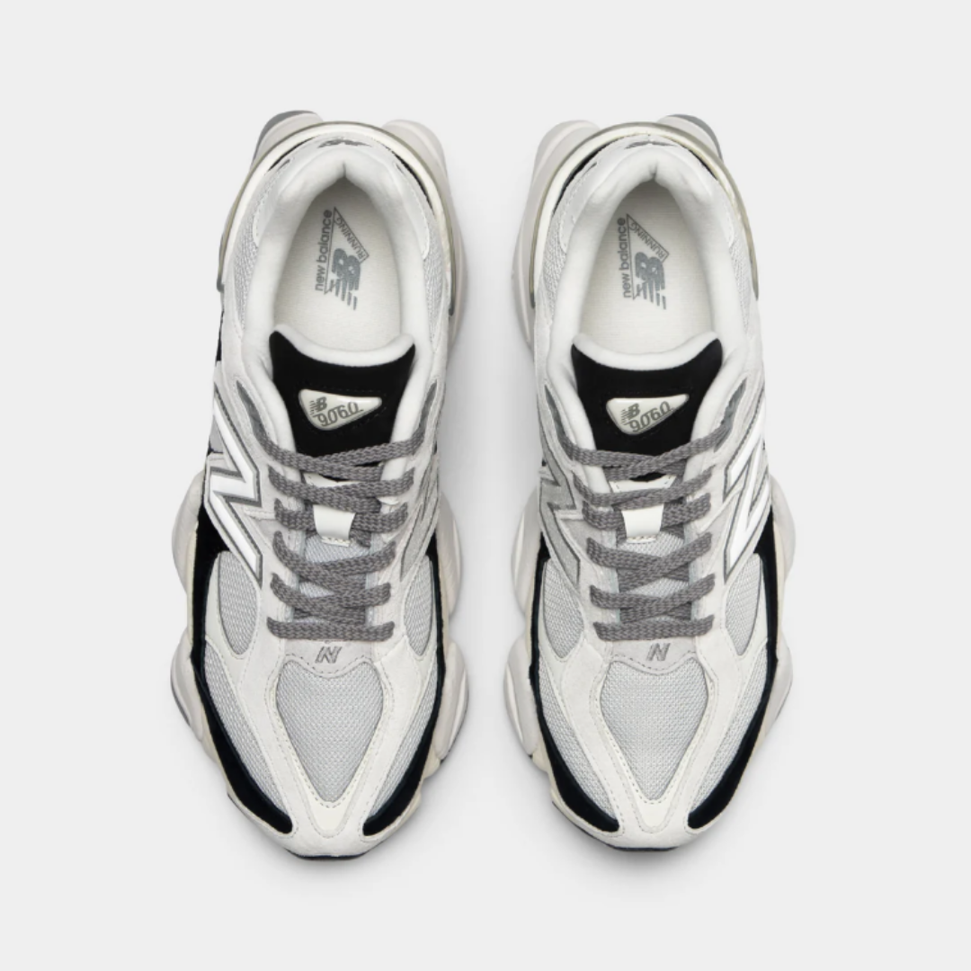 9060 "Black with Reflection"