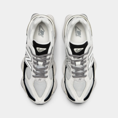 9060 "Black with Reflection"