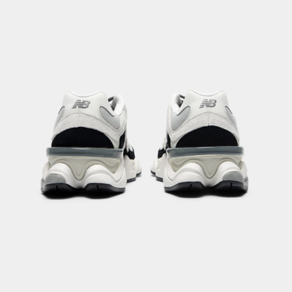 9060 "Black with Reflection"