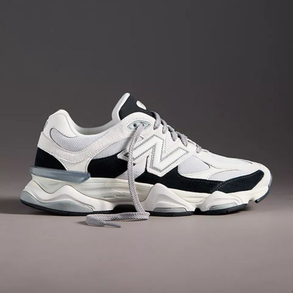 9060 "Black with Reflection"